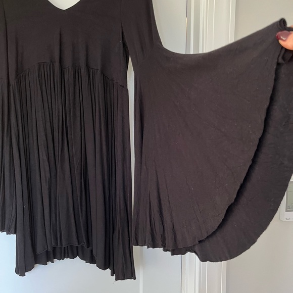 Free People Beach black Bell Sleeve Swing Dress Size XSmall - Picture 2 of 3